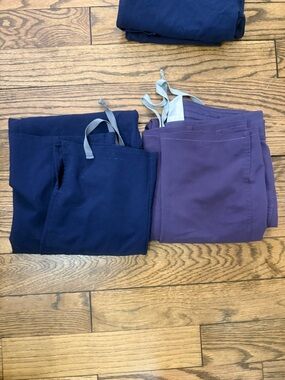 Figs Navy and Purple Scrub Pants Set bundle XS petite